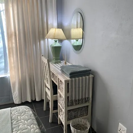 Tula@159 Hotel Bloemfontein Room photo