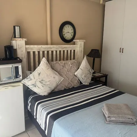 Tula@159 Hotel Bloemfontein Room photo