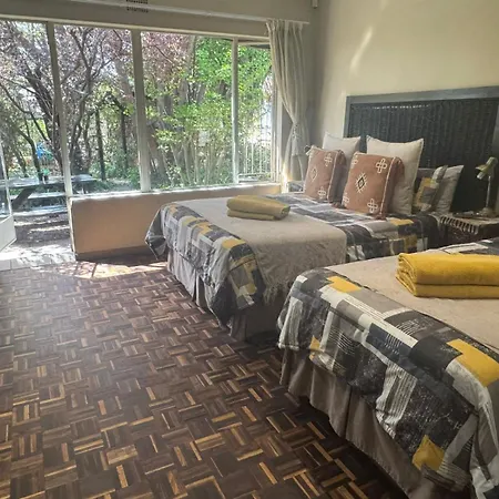 Tula@159 Hotel Bloemfontein Room photo
